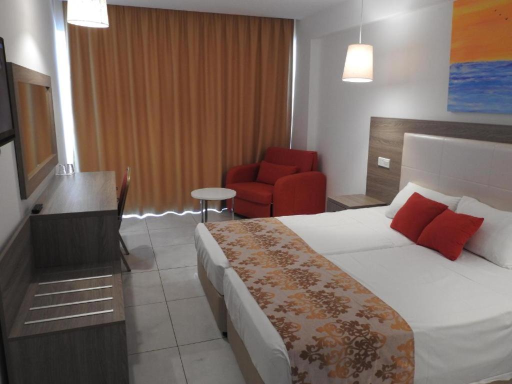 Corfu Hotel Ayia Napa Ngoại thất bức ảnh