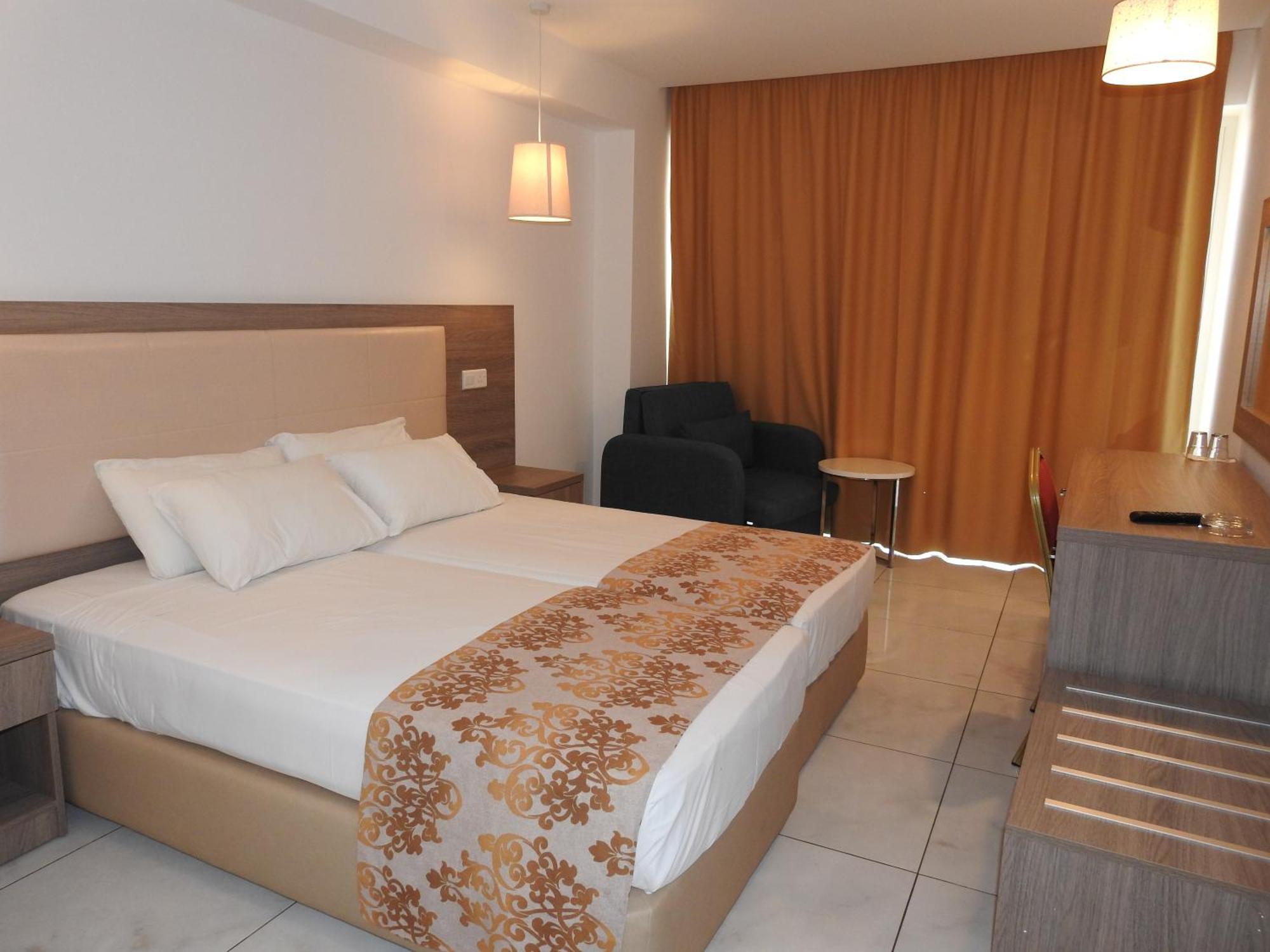 Corfu Hotel Ayia Napa Ngoại thất bức ảnh